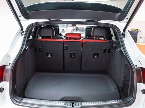 Used 2025 Porsche Macan Turbo image 29