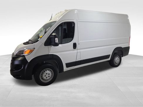 Used 2025 RAM ProMaster 2500 w/ Safety Group FWD image 19
