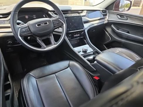 Used 2023 Jeep Grand Cherokee 4WD 4xe w/ Luxury Tech Group II image 10