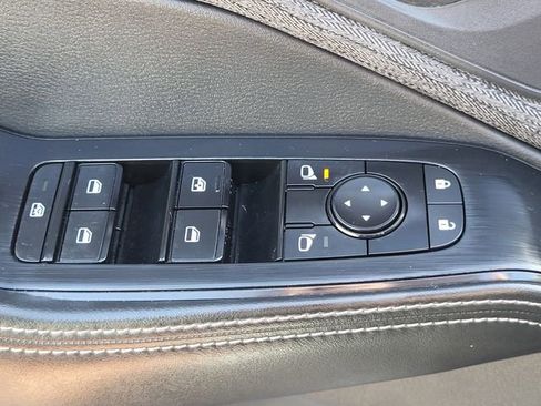 Certified 2023 Nissan Rogue SV image 8