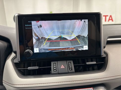 Used 2025 Toyota RAV4 XLE Premium image 29