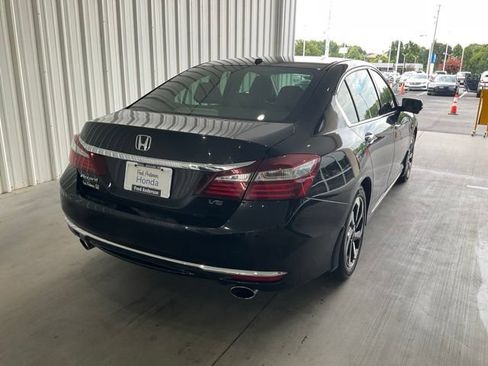 Used 2017 Honda Accord EX-L image 21