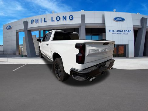 Used 2021 Chevrolet Silverado 1500 LT Trail Boss AWD/4WD image 3