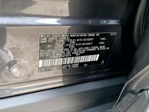 Used 2024 Toyota RAV4 XLE FWD image 34