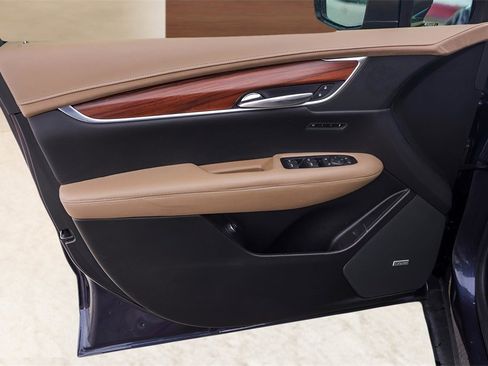 Used 2019 Cadillac XT5 Platinum image 24