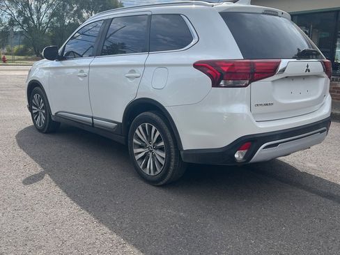 Used 2020 Mitsubishi Outlander SEL image 2