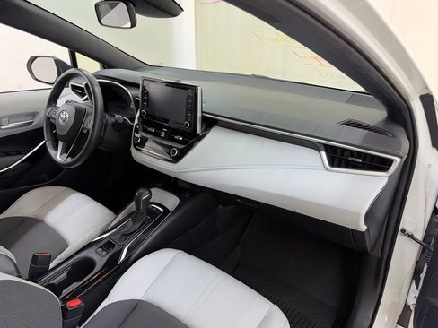 Used 2022 Toyota Corolla XSE FWD image 10
