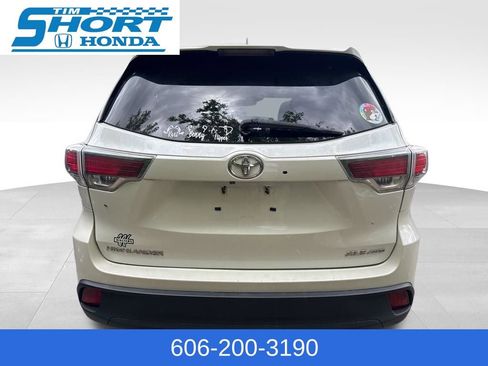 Used 2016 Toyota Highlander XLE image 7