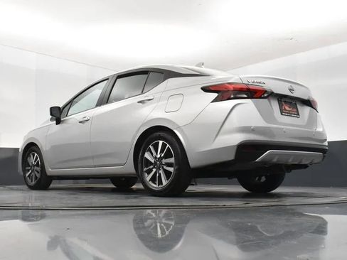 Used 2025 Nissan Versa SV image 12