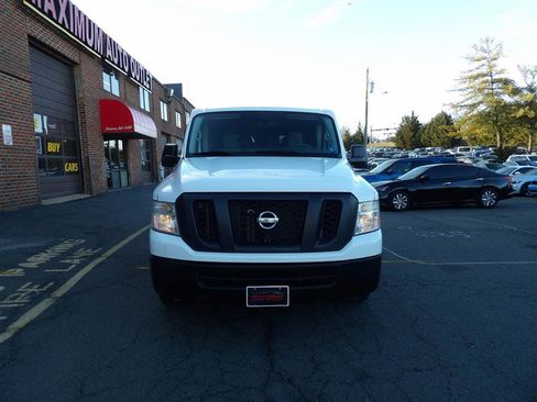 Used 2018 Nissan NV 3500 S image 2