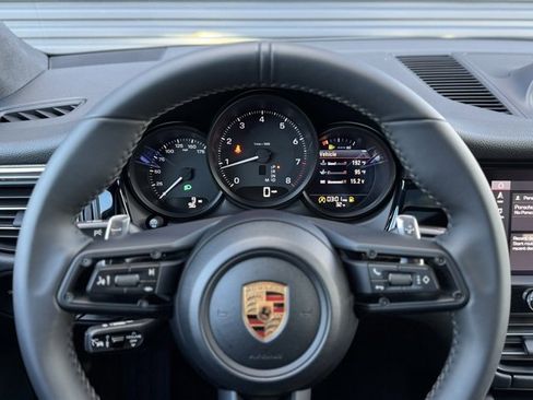 New 2026 Porsche Macan image 20