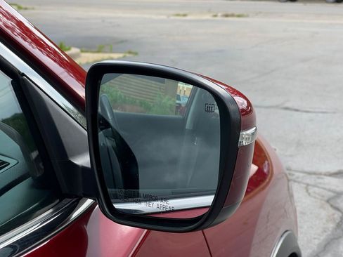 Used 2019 Nissan Rogue SV AWD/4WD image 39