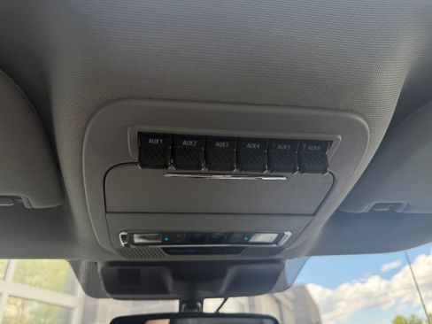 Used 2025 Ford F350 Lariat AWD/4WD image 52