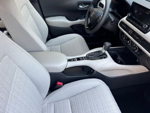 Certified 2025 Honda HR-V LX image 16