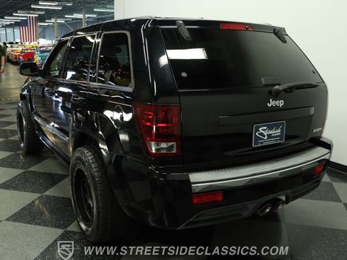 Used 2006 Jeep Grand Cherokee SRT8 w/ SRT Option Group I image 7