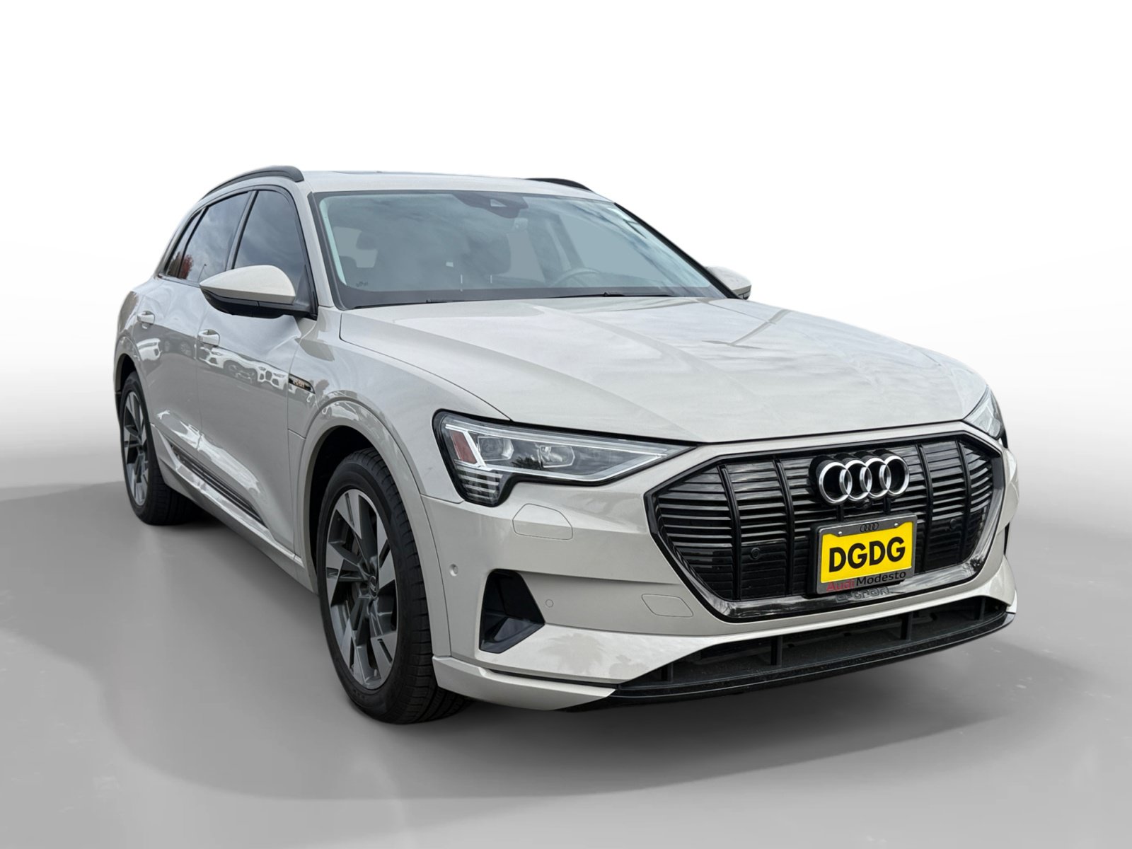 Used 2021 Audi e-tron Premium w/ Convenience Plus Package AWD/4WD image 7
