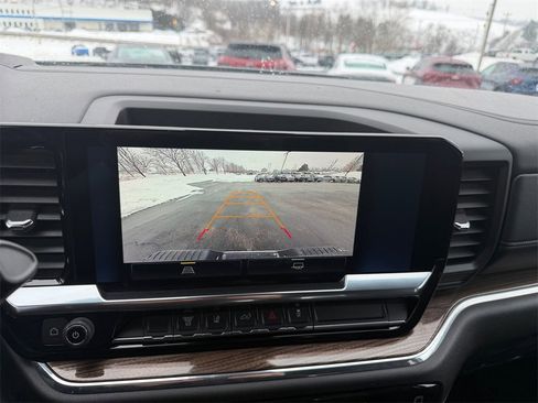 Used 2024 Chevrolet Silverado 2500 LT image 18