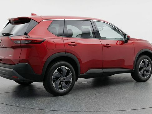 Used 2025 Nissan Rogue SV image 9