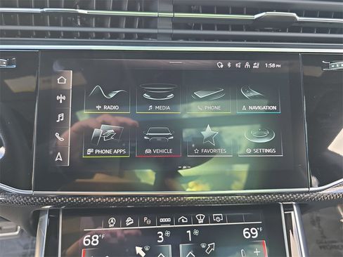 Used 2023 Audi SQ8 Prestige image 24