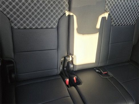 New 2026 GMC Acadia Denali w/ Super Cruise Package image 16