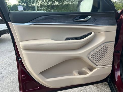 New 2026 Jeep Grand Cherokee Limited image 34