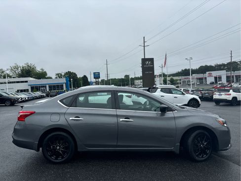 Used 2018 Nissan Sentra S w/ S Midnight Style Package FWD image 3