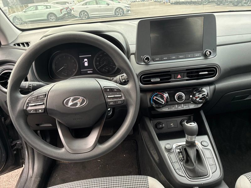 Used 2023 Hyundai Kona SE w/ Cargo Package AWD/4WD image 10
