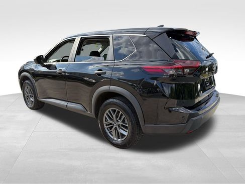 Used 2024 Nissan Rogue S FWD image 5