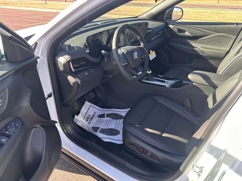 New 2026 Buick Envista Sport Touring w/ Convenience I Package FWD image 13