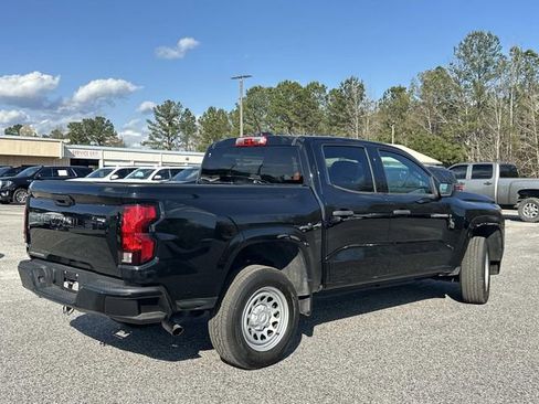 Used 2024 Chevrolet Colorado W/T image 11
