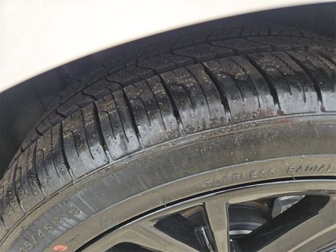 Used 2025 Toyota Camry SE image 26