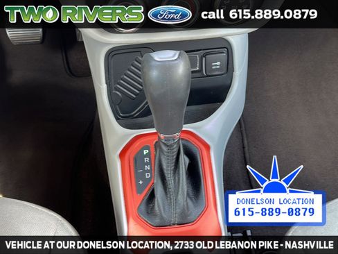 Used 2015 Jeep Renegade Latitude w/ Cold Weather Group FWD image 25