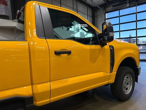 Used 2025 Ford F250 XLT w/ 360-Degree Camera Package image 30
