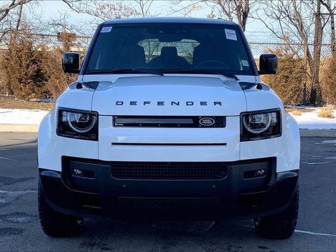 New 2026 Land Rover Defender 110 X-Dynamic SE image 3