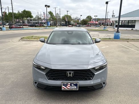 Used 2025 Honda Accord EX-L image 16