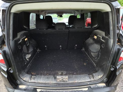 Used 2017 Jeep Renegade Latitude AWD/4WD image 15