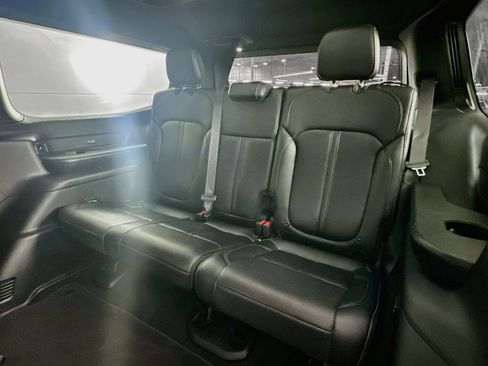 Used 2024 Jeep Wagoneer Series II w/ Convenience Group I AWD/4WD image 30