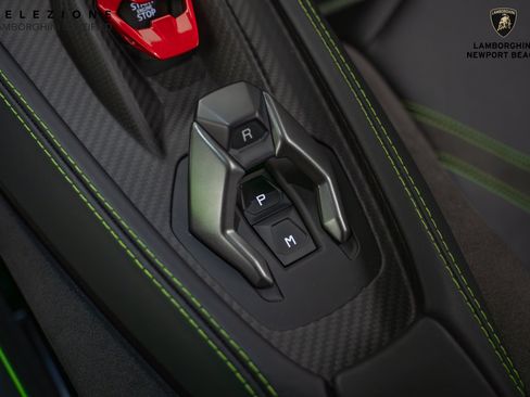 Used 2024 Lamborghini Revuelto AWD/4WD image 63