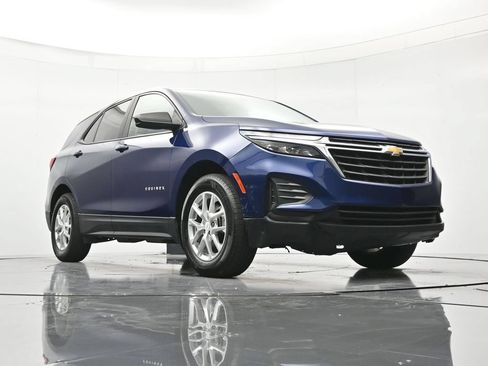 Used 2023 Chevrolet Equinox LS w/ LS Convenience Package FWD image 37