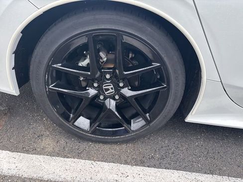 Used 2023 Honda Civic Sport image 8