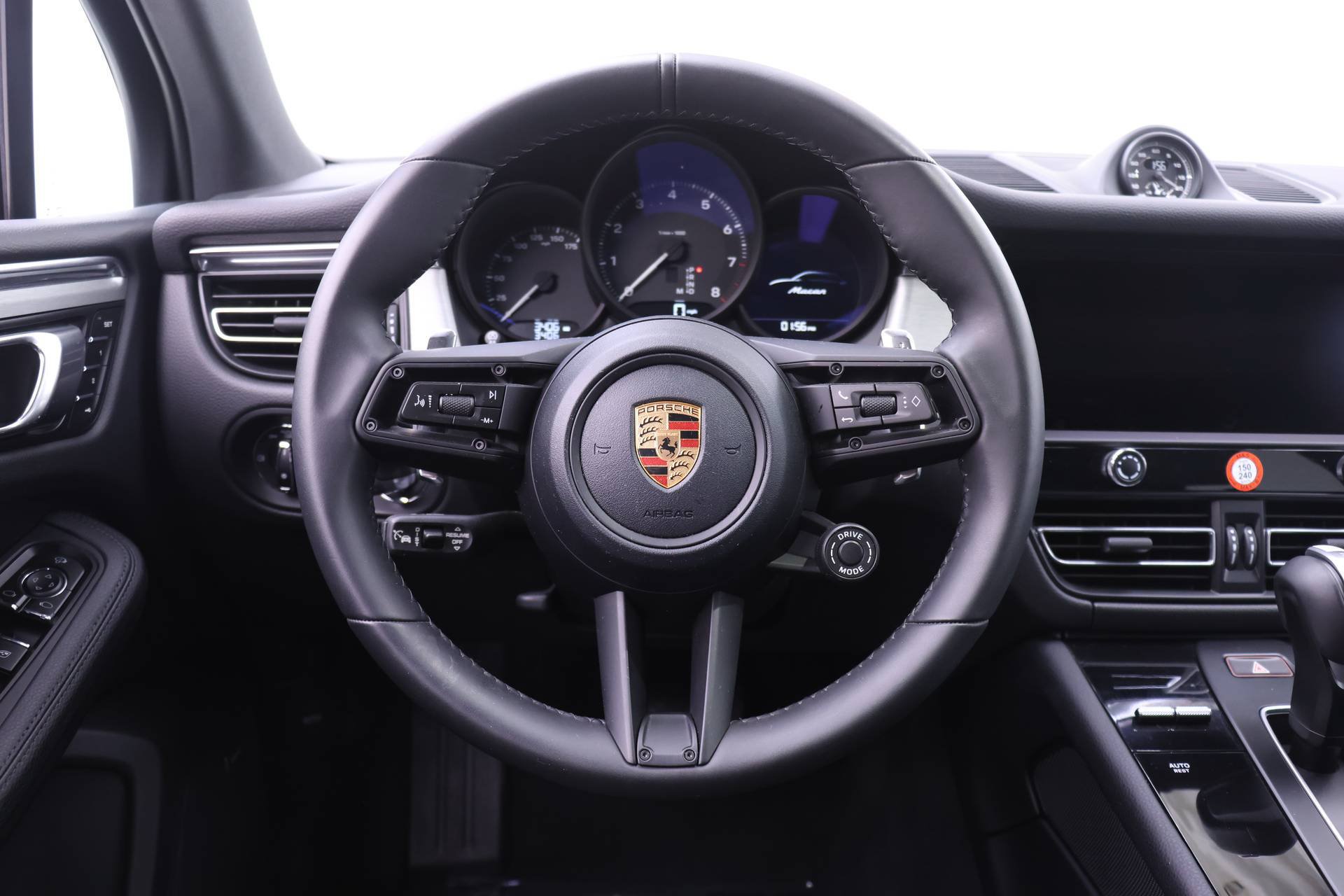 Used 2026 Porsche Macan AWD/4WD image 20