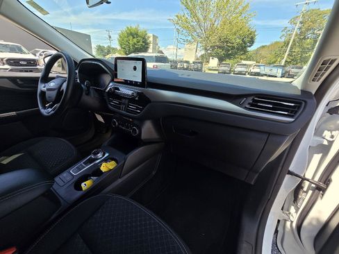 Used 2024 Ford Escape Active AWD/4WD image 8