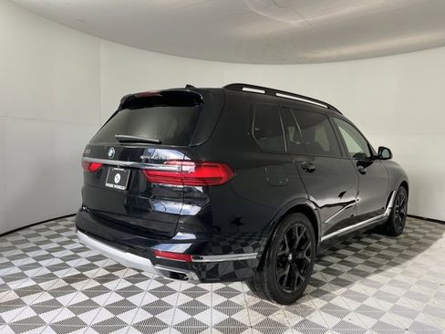Used 2022 BMW X7 xDrive40i w/ Premium Package image 7