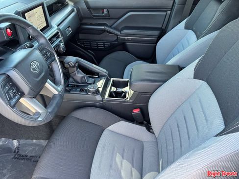Certified 2025 Toyota 4Runner TRD Off-Road AWD/4WD image 21