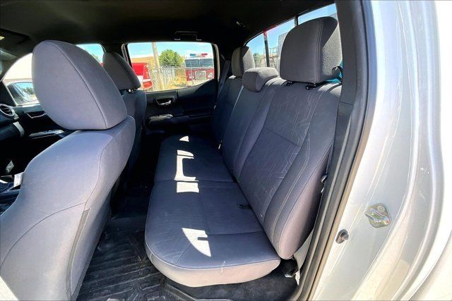 Used 2019 Toyota Tacoma TRD Off-Road AWD/4WD image 20