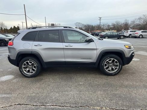 Used 2020 Jeep Cherokee Trailhawk w/ Cold Weather Group image 6