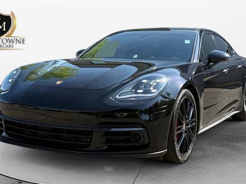 Used 2019 Porsche Panamera image 1