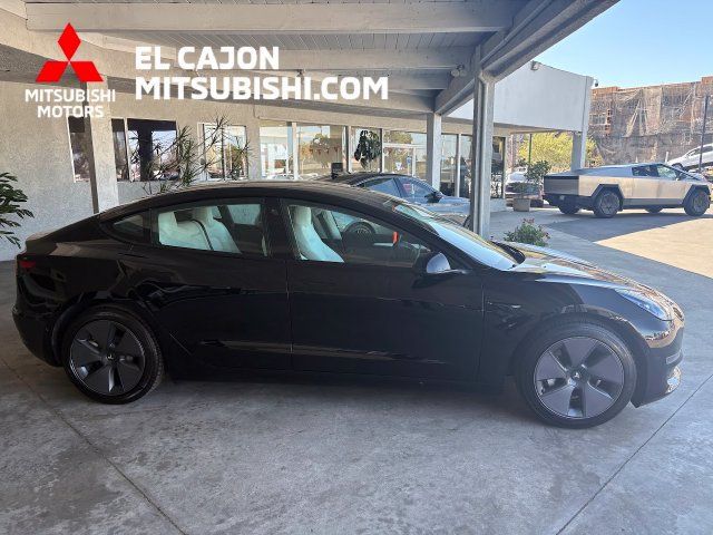 Used 2022 Tesla Model 3 RWD image 2