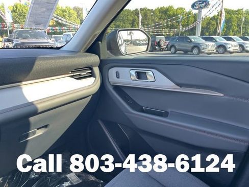 New 2026 Ford Explorer Active RWD image 18