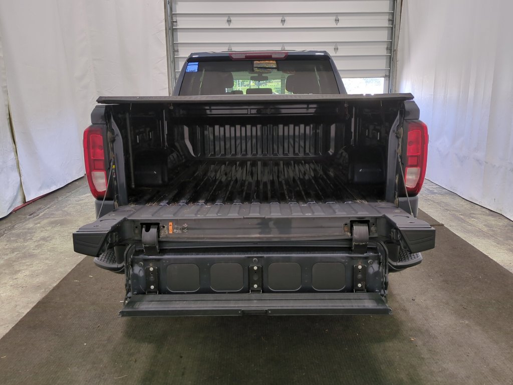 Used 2021 GMC Sierra 1500 Elevation w/ X31 Off-Road Package AWD/4WD image 17